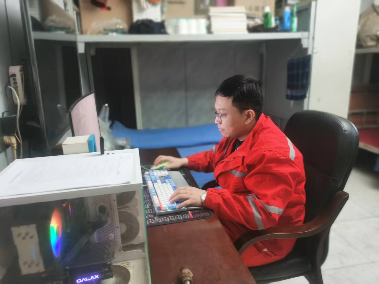 张启宏-工作照片